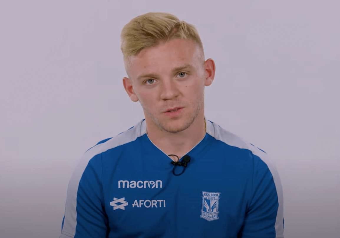 Trener Derby zachwycony Jóźwiakiem: „Ma świetną…” Zdjęcie główne wpisu