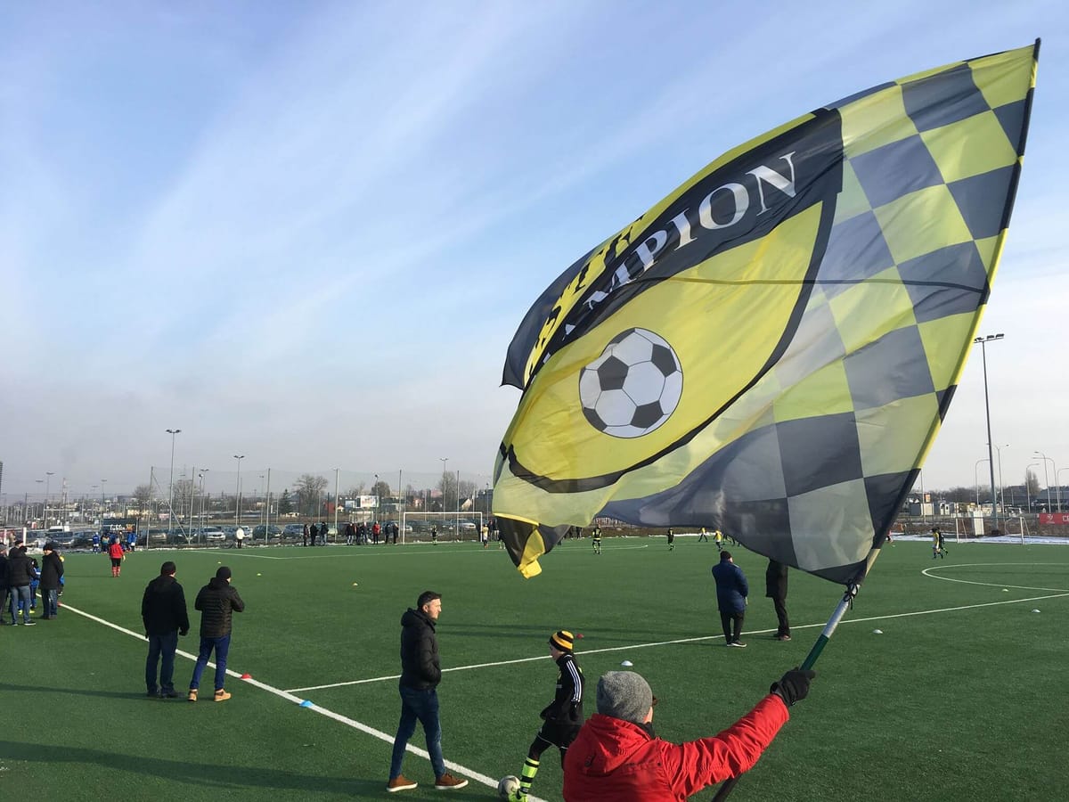 Szkółka piłkarska byłego reprezentanta Polski okradziona! Brakuje sprzętu do treningu Zdjęcie główne wpisu