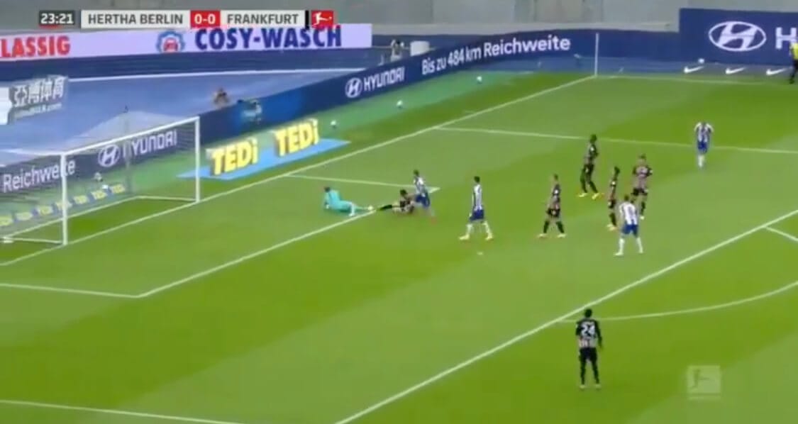 Krzysztof Piątek daje prowadzenie Hercie w meczu z Frankfurtem! [WIDEO] Zdjęcie główne wpisu