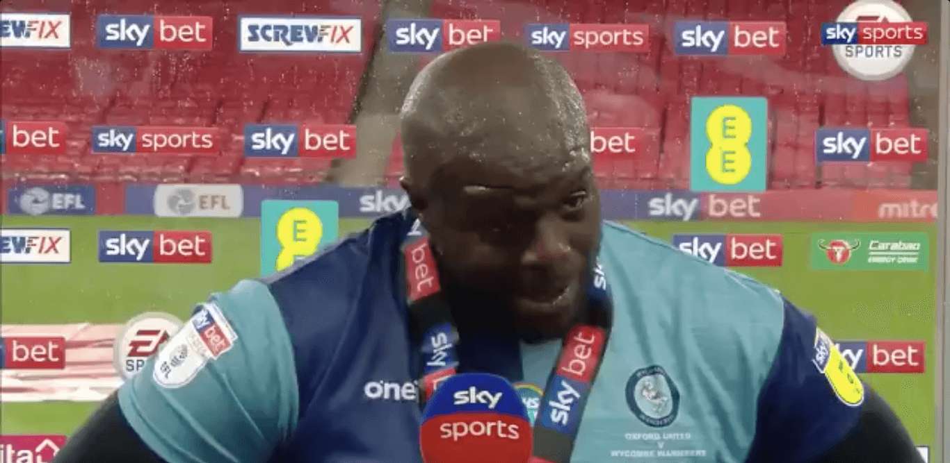 Akinfenwa dał się ponieść emocjom! Niezapomniany wywiad Anglika [WIDEO] Zdjęcie główne wpisu