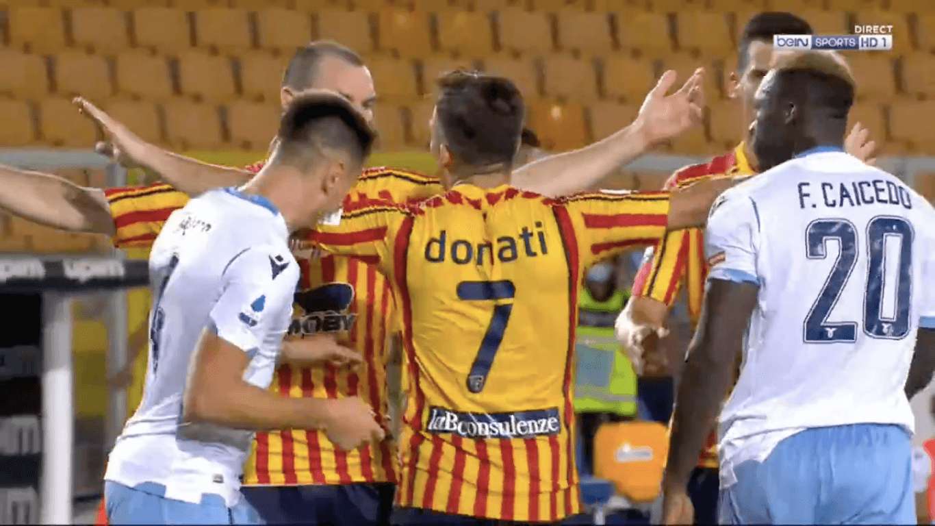 Hiszpański wampir! Patric ugryzł przeciwnika [WIDEO] Zdjęcie główne wpisu