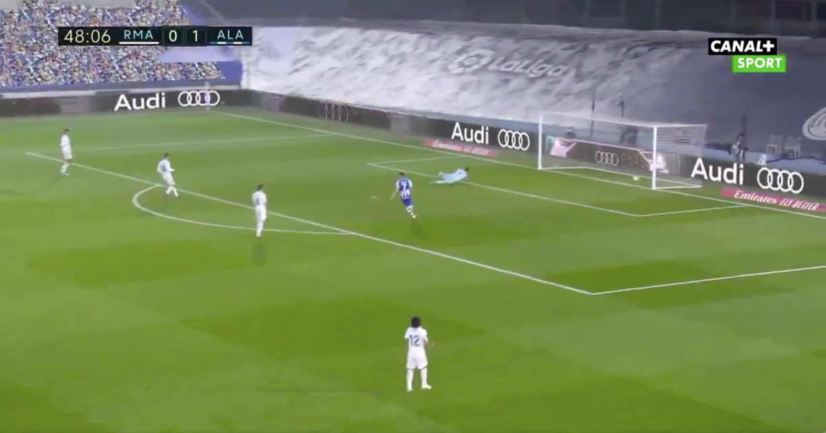 Fatalny błąd Courtois! Belg sprezentował bramkę rywalowi [WIDEO] Zdjęcie główne wpisu