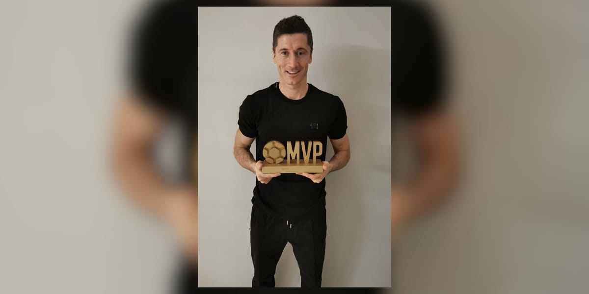 Lewandowski doceniony na wschodzie! Polak zgarnął kolejną nagrodę Zdjęcie główne wpisu