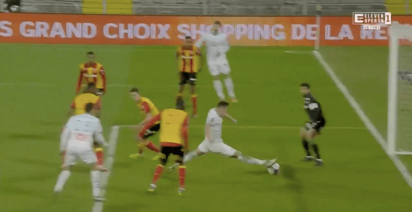 Premierowy gol Milika! Polak zdobył bramkę do szatni [WIDEO] Zdjęcie główne wpisu