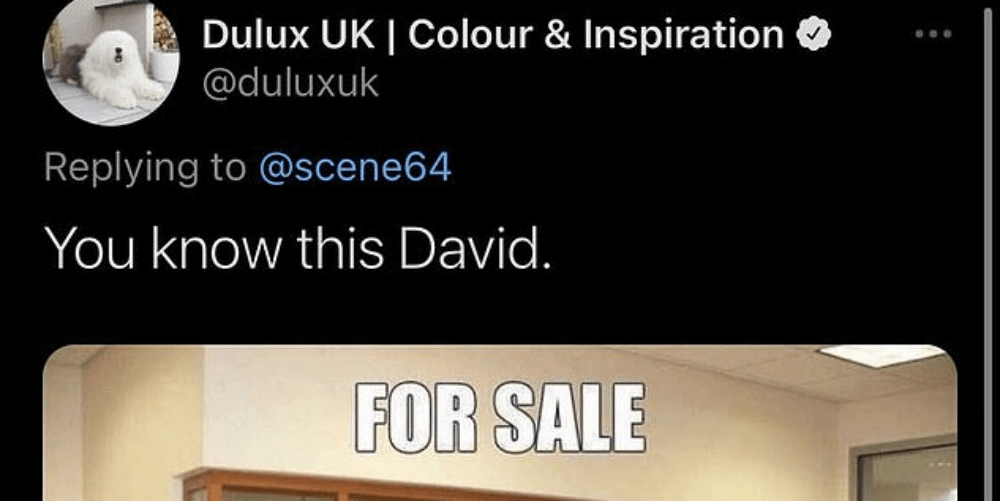 Nowy sponsor Tottenhamu… naśmiewa się z nich. „Na sprzedaż – nieużywana gablota” Zdjęcie główne wpisu