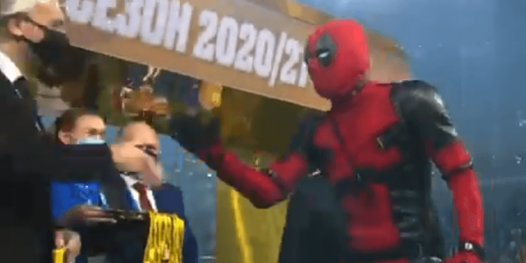 Deadpool odebrał medal za mistrzostwo Rosji. Komiczny pomysł Dzyuby [WIDEO] Zdjęcie główne wpisu