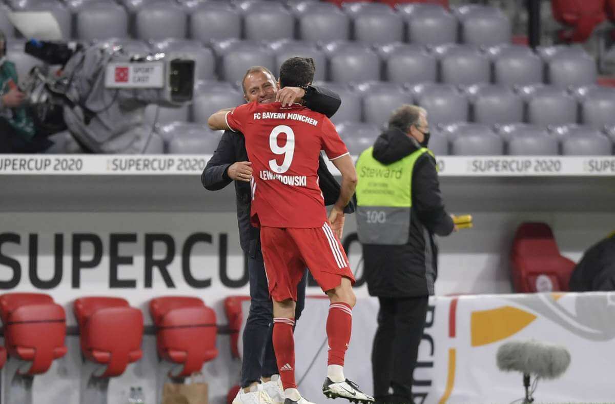 Hansi Flick wierzy w pobicie rekordu przez Lewandowskiego. „On zasługuje na ten rekord” Zdjęcie główne wpisu