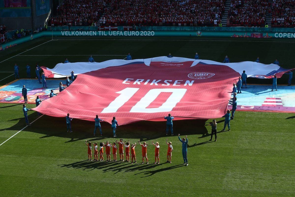 Christian Eriksen odwiedził kolegów z reprezentacji na treningu! „Tego potrzebowaliśmy” Zdjęcie główne wpisu