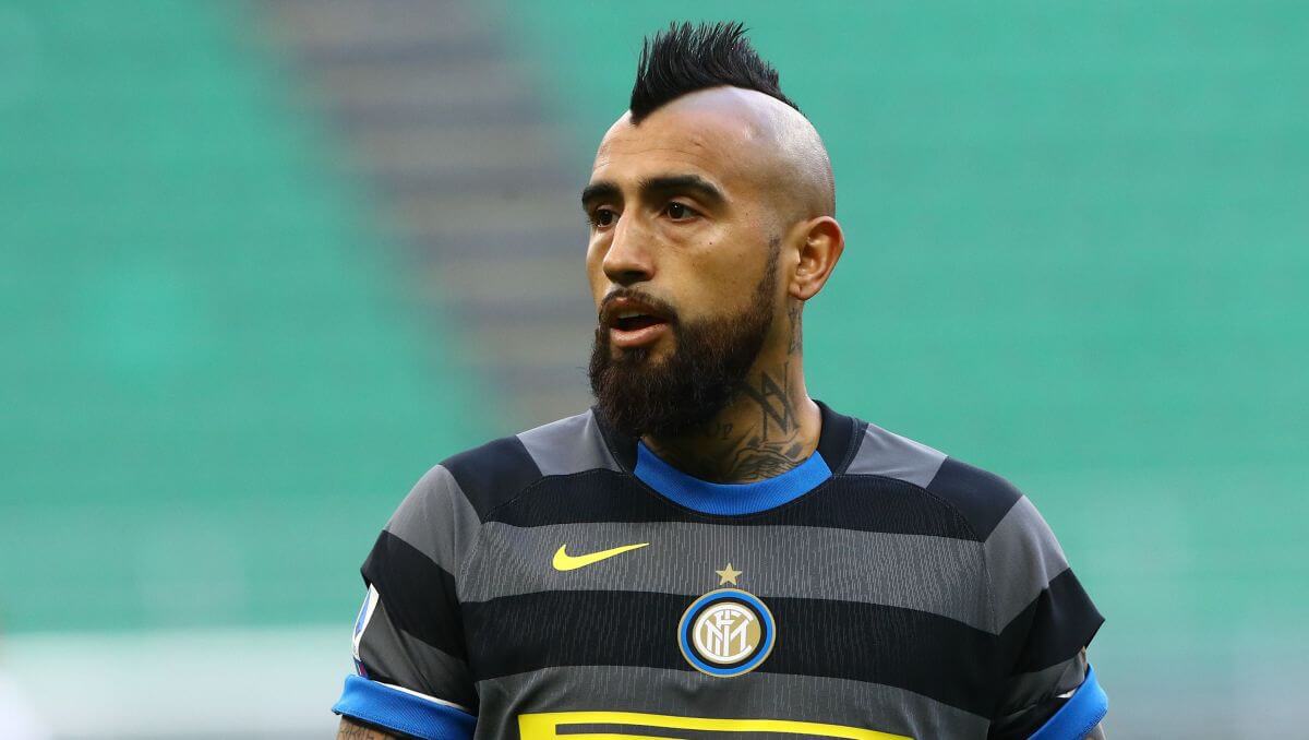 Arturo Vidal trafił do szpitala. Zaraził się koronawirusem po przyjęciu szczepionki Zdjęcie główne wpisu