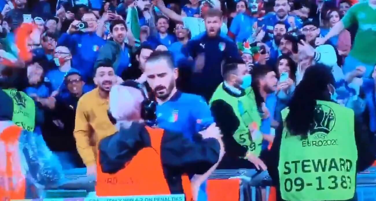 Leonardo Bonucci nie mógł wrócić na boisko! Pani ochroniarz nie wiedziała, kim on jest [WIDEO] Zdjęcie główne wpisu