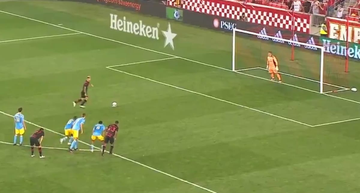 Patryk Klimala z bramką w polskim meczu. Pewnie pokonał bramkarza z jedenastu metrów [WIDEO] Zdjęcie główne wpisu