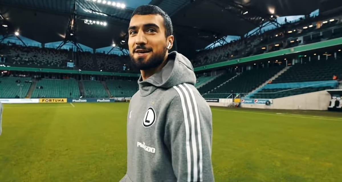 Prawnik Emreliego wysuwa oskarżenia w stronę Legii. „System ustanowiony między klubem a kibicami” Zdjęcie główne wpisu