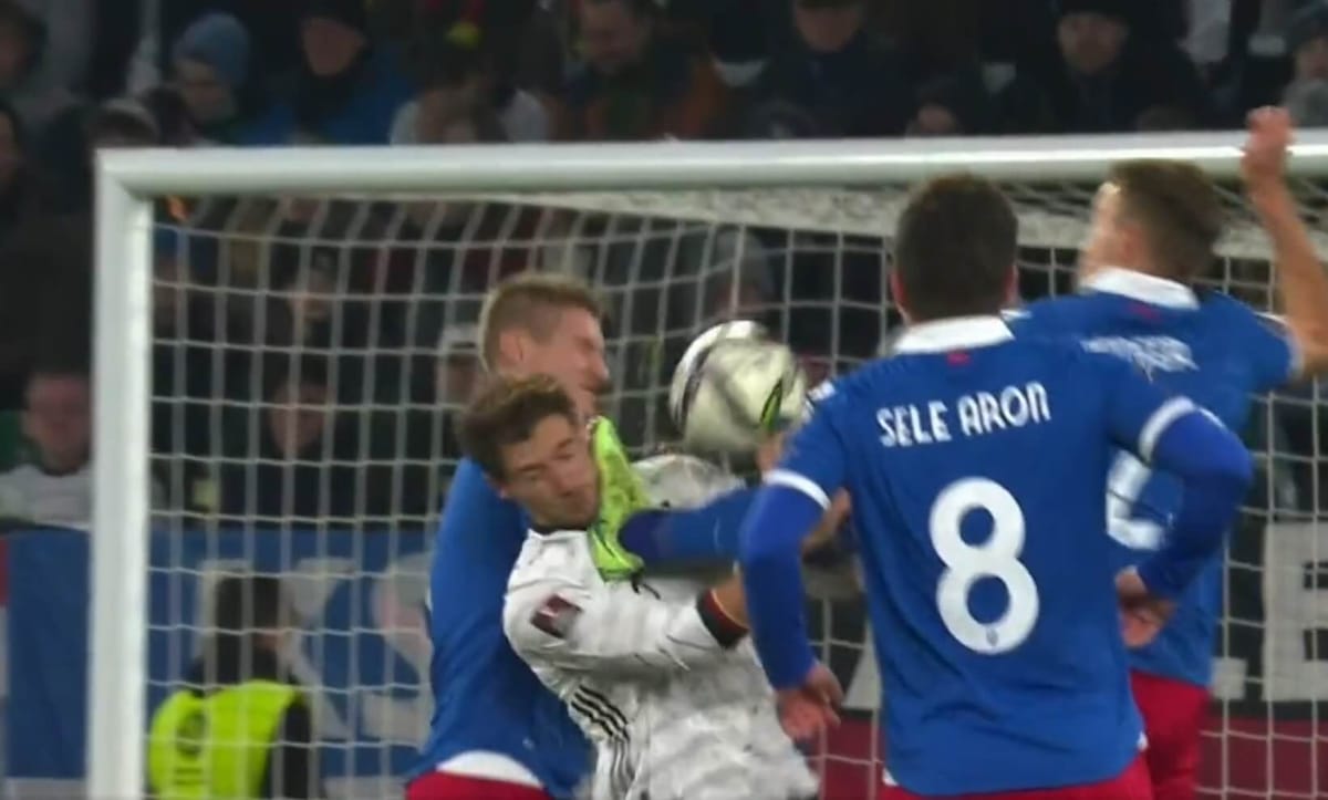 Brutalny faul w meczu Niemcy-Liechtenstein. Boli od samego patrzenia… [WIDEO] Zdjęcie główne wpisu