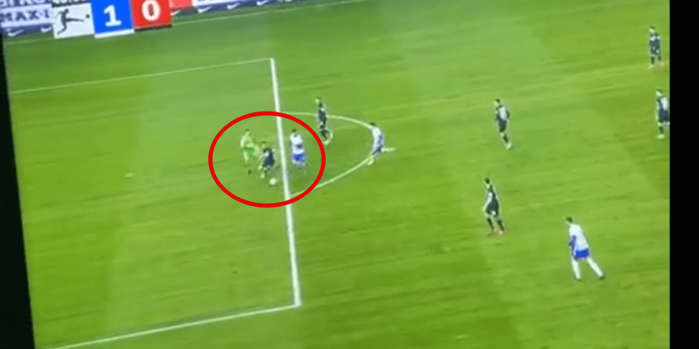 Co za błąd Roberta Gumnego! Fatalna strata doprowadziła do straty gola [WIDEO] Zdjęcie główne wpisu