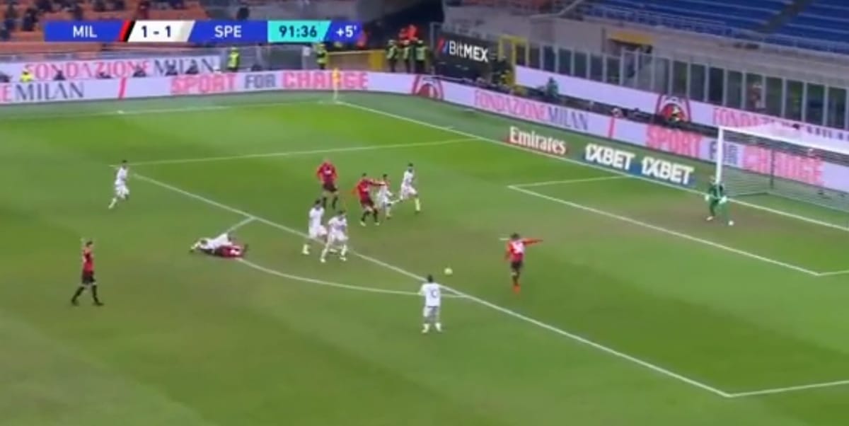 Milan okradziony w meczu ze Spezią. Ogromny błąd sędziego [WIDEO] Zdjęcie główne wpisu