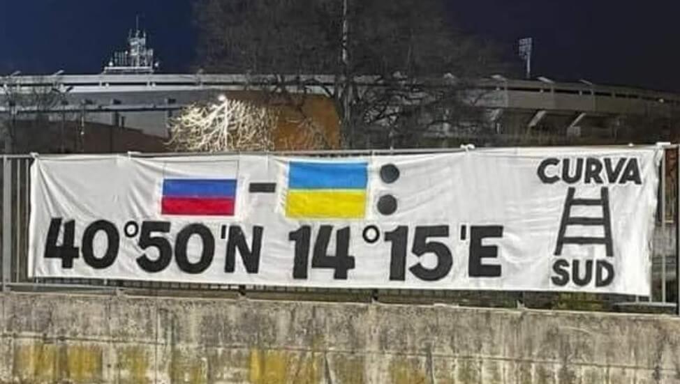 Ultrasi Hellasu wskazali Neapol jako miejsce rosyjskiej inwazji. Zdegustowany burmistrz miasta Zdjęcie główne wpisu