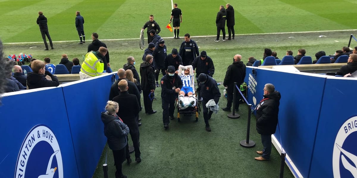 Poważna kontuzja Jakuba Modera? Pomocnik upadł na murawę i zwijał się z bólu Zdjęcie główne wpisu