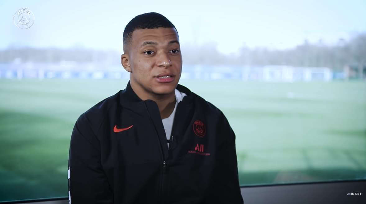 Szokujące słowa prezesa francuskiej federacji. Mbappe chciał zakończyć karierę w kadrze Zdjęcie główne wpisu