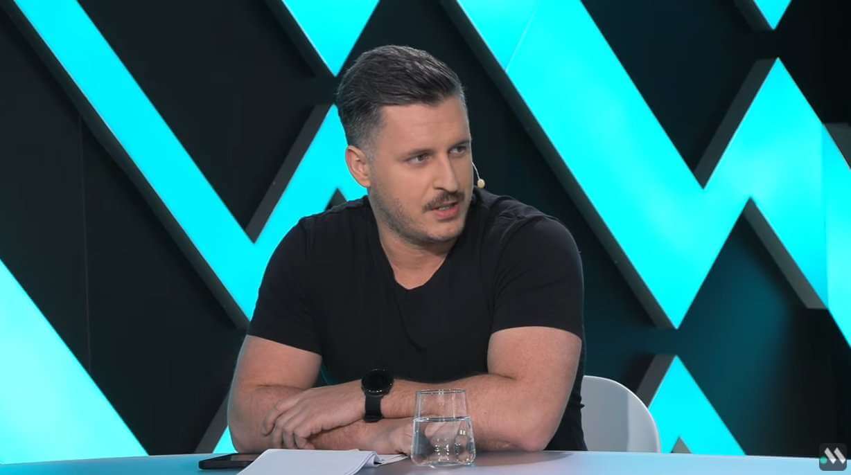 Włodarczyk rozmawiał z agentem Lewandowskiego. „Ktoś się bardzo mocno pospieszył i podpalił” Zdjęcie główne wpisu