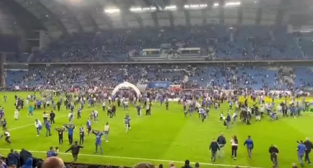 Ogromna radość w Poznaniu! Kibice Lecha wtargnęli na murawę [WIDEO] Zdjęcie główne wpisu