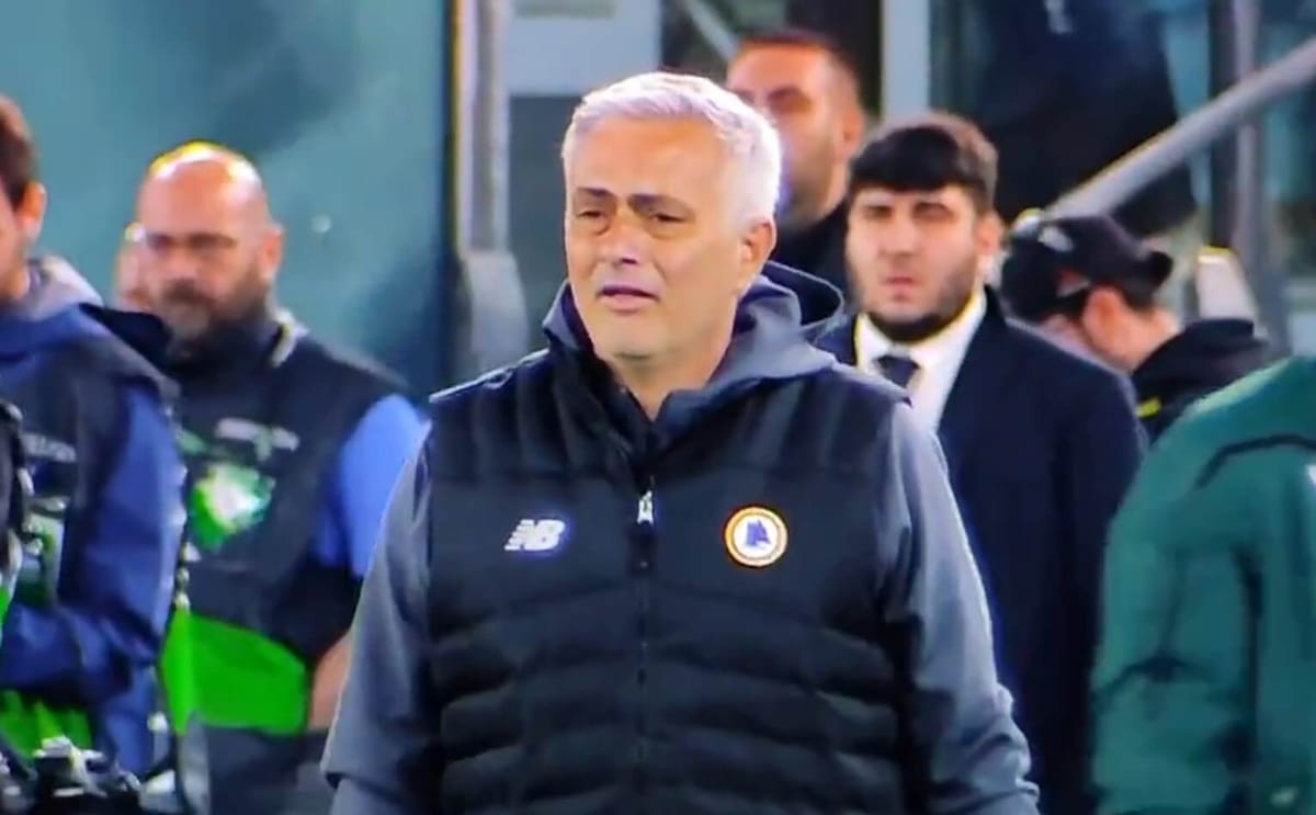 Jose Mourinho grzmi po czerwonej kartce. „Muszę rozważyć kroki prawne” Zdjęcie główne wpisu