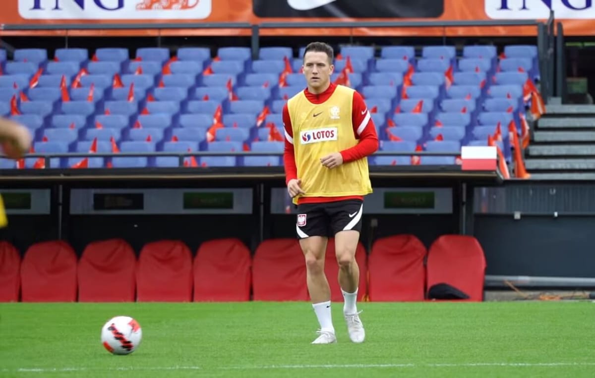 Fabrizio Romano z nowymi wieściami o Piotrze Zielińskim. „Al-Ahli czeka na decyzję Napoli” Zdjęcie główne wpisu