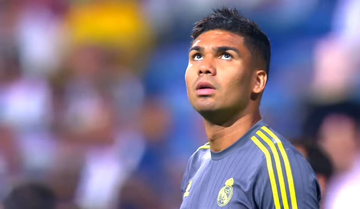 Kontrowersyjna opinia legendy Liverpoolu. „Casemiro nie jest wielkim piłkarzem i nigdy nim nie był” Zdjęcie główne wpisu