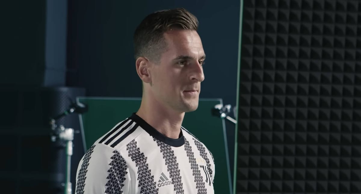 Piłkarz Juventusu pod wrażeniem Arkadiusza Milika. „Trudniej go upilnować niż Vlahovicia” Zdjęcie główne wpisu