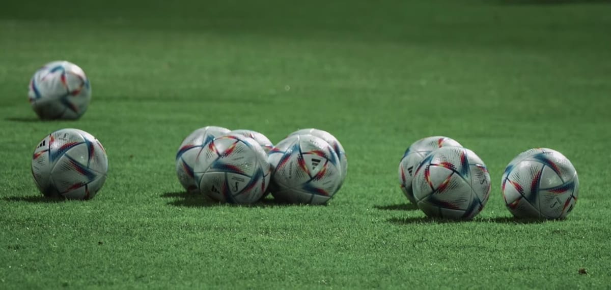 Kuriozalny uraz polskiego piłkarza. Nabawił się go… w domu Zdjęcie główne wpisu