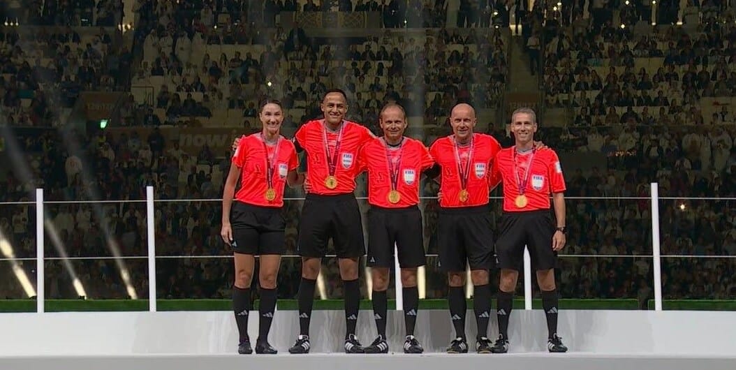 Szymon Marciniak stanął na wysokości zadania! Cały świat docenia występ polskiego sędziego [REAKCJE] Zdjęcie główne wpisu