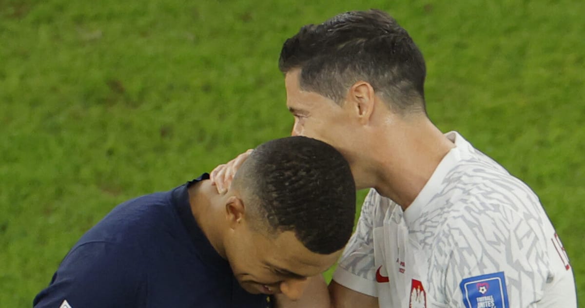 Wiadomo, co Lewandowski przekazał Mbappe po meczu. Krótka wiadomość Polaka Zdjęcie główne wpisu