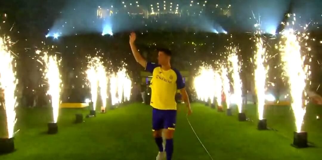 Były fajerwerki, to kiedy debiut? Al-Nassr nie może zgłosić Cristiano Ronaldo do rozgrywek Zdjęcie główne wpisu