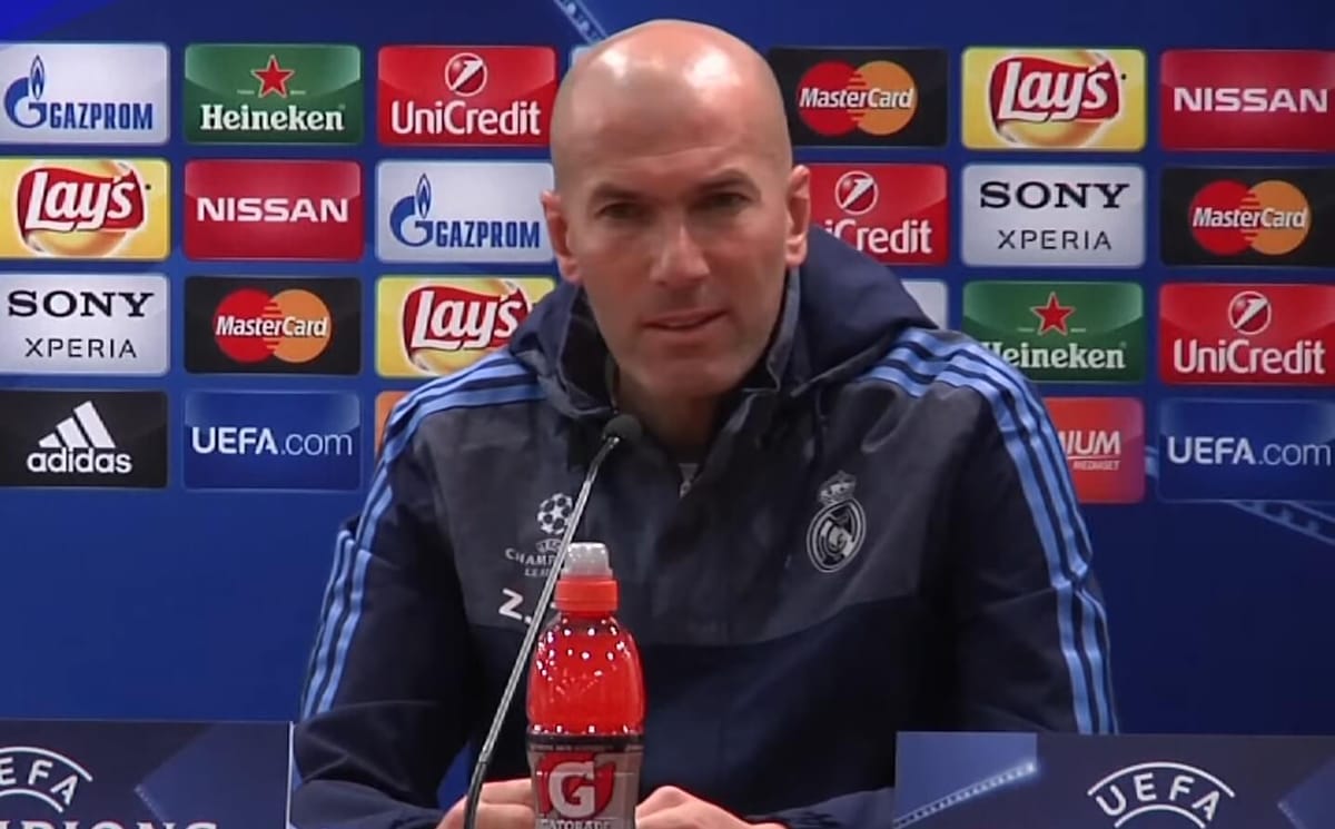 Zinedine Zidane wciąż bez pracy. Odrzucił propozycje z 3 reprezentacji, które grały na MŚ Zdjęcie główne wpisu