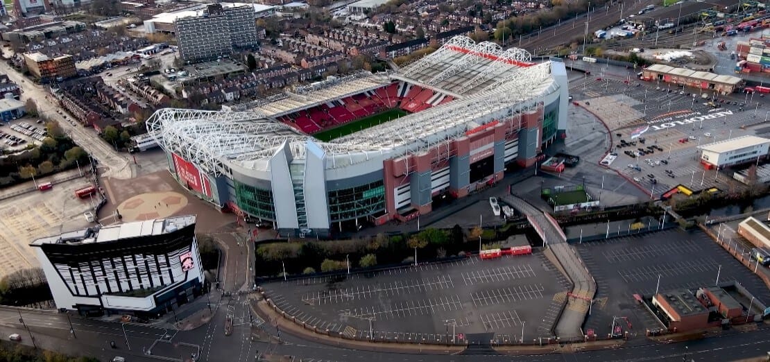 Katarczycy coraz bliżej oficjalnego przejęcia United. Wzrost cen akcji klubu na giełdzie Zdjęcie główne wpisu