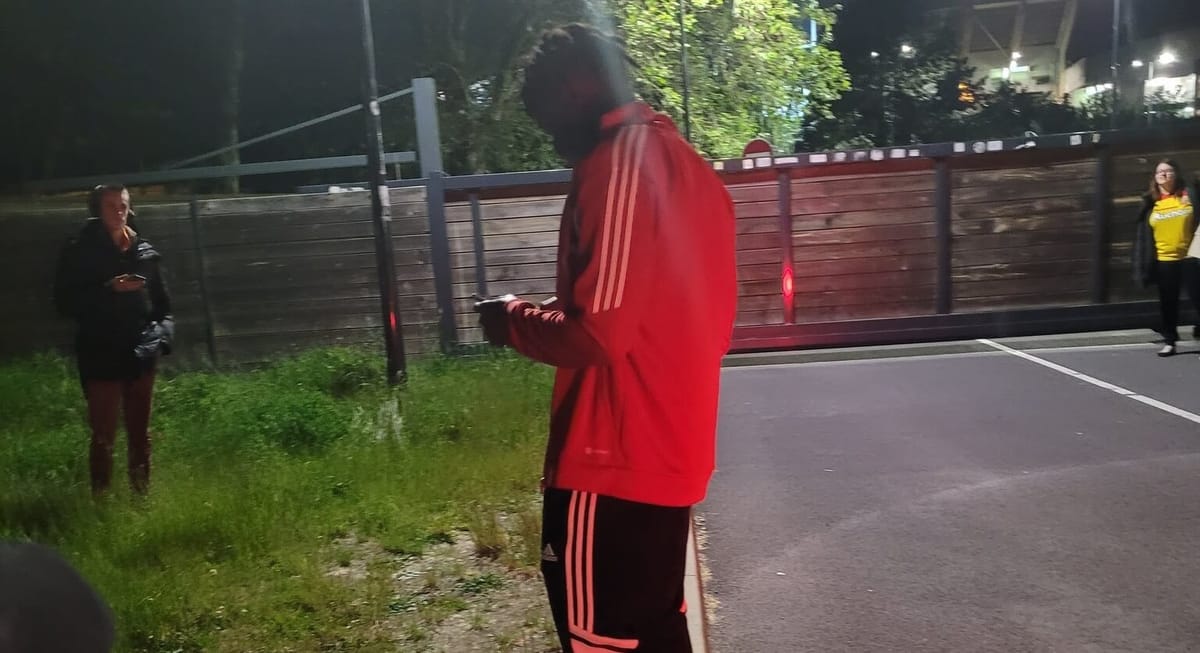 Bezprecedensowa sytuacja we Francji. Zespół odjechał autobusem i zapomniał o swoim zawodniku Zdjęcie główne wpisu