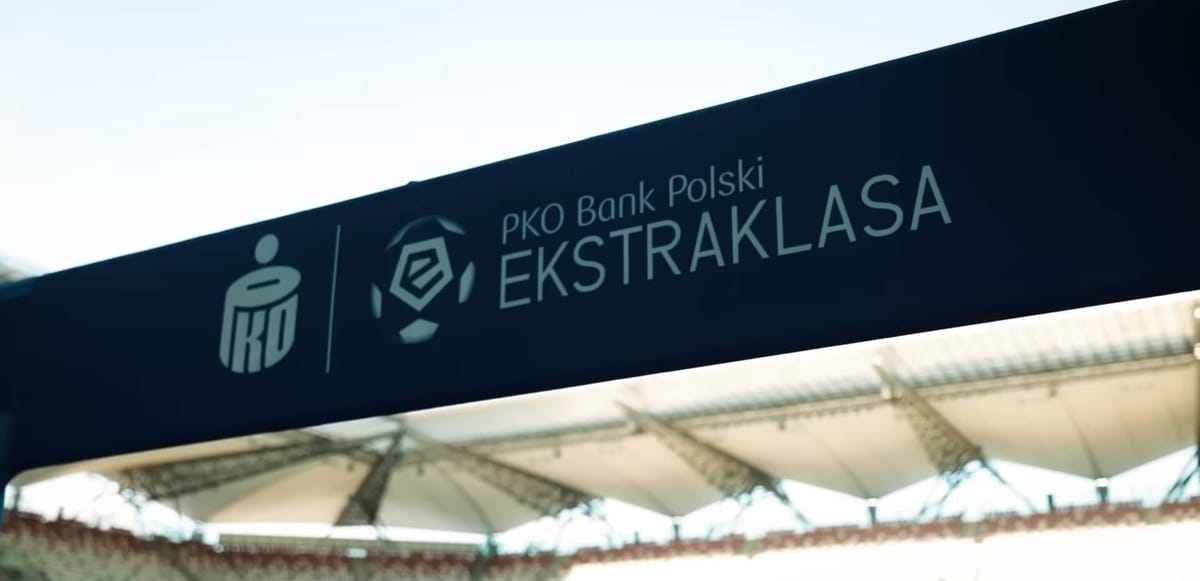 Dziennikarz ujawnił rzekomy zapis kontraktu piłkarza Ekstraklasy. Szybka riposta Zdjęcie główne wpisu