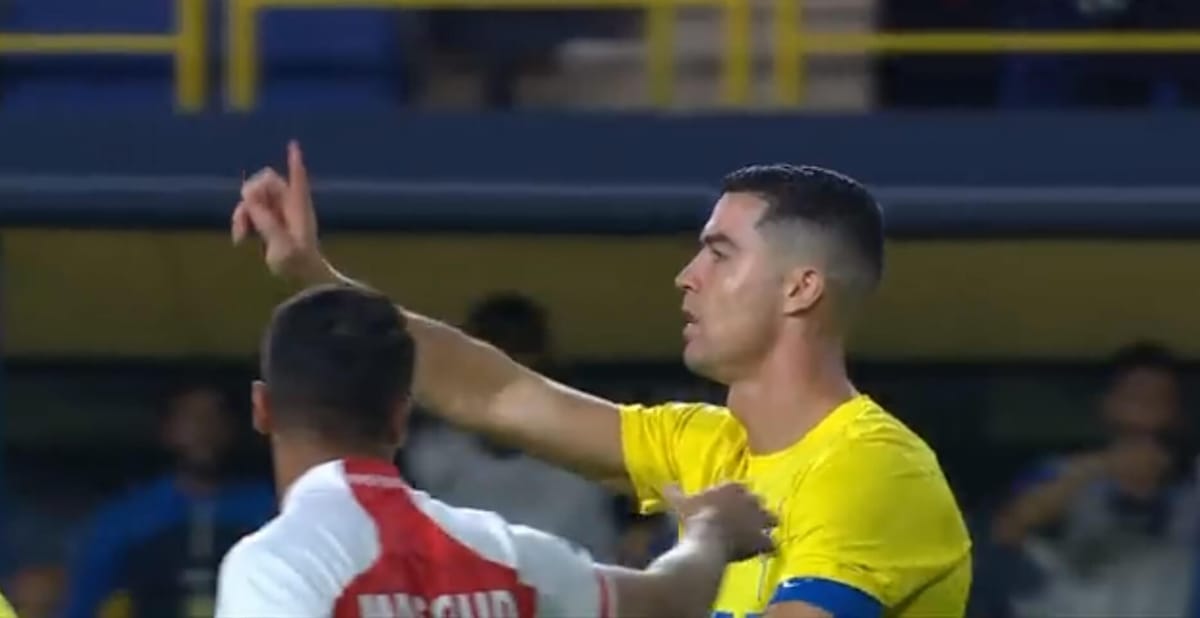 Piękne zachowanie Cristiano Ronaldo. Przyznał się, że nie był faulowany [WIDEO] Zdjęcie główne wpisu