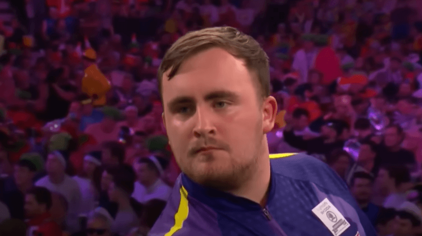 Finał MŚ w darcie z motywem Premier League. 16-latek otrzymał wsparcie od legend i piłkarzy Manchesteru United Zdjęcie główne wpisu