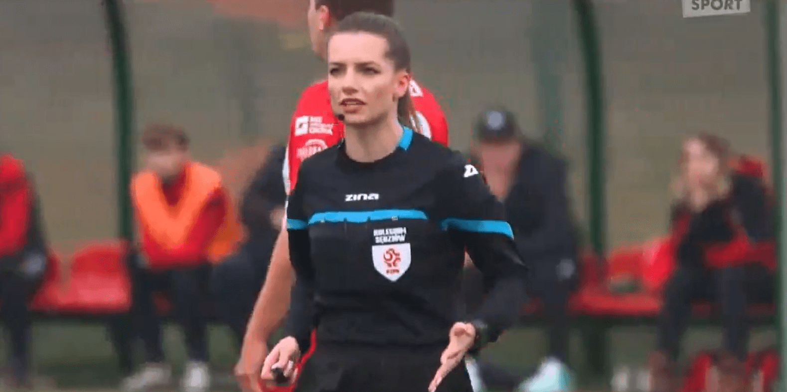 Karolina Bojar-Stefańska na podsłuchu. „Mówię poczekaj, to poczekaj! Spokój!” i wiele więcej [WIDEO] Zdjęcie główne wpisu