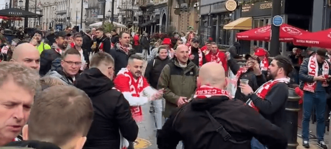 Polscy kibice opanowali ulice w Cardiff. „Walia tu, Walia tam” [WIDEO] Zdjęcie główne wpisu