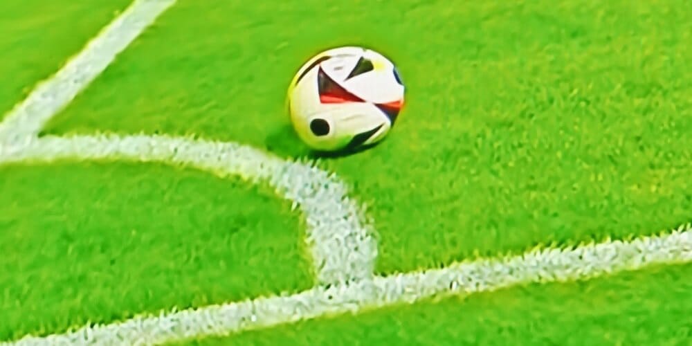 Lukas Podolski nie gryzie się w język po remisie z Legią. „Dziękuję VAR” Zdjęcie główne wpisu