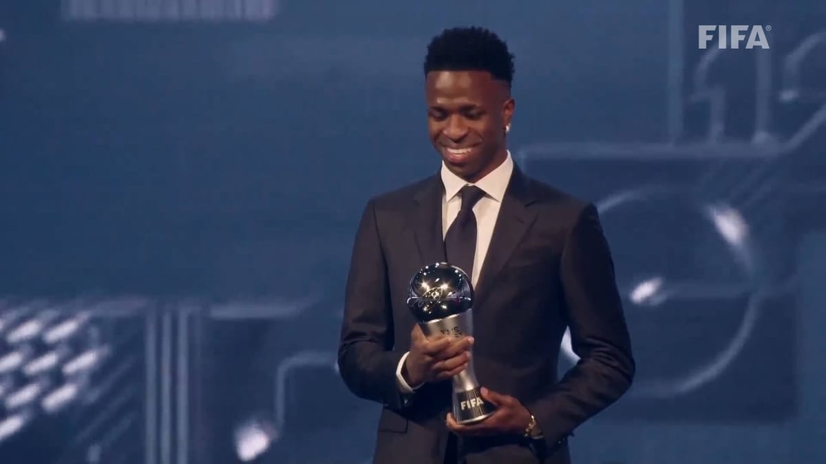 Vinicius z nagrodą FIFA The Best! Kontrowersyjne głosy Roberta Lewandowskiego i Michała Probierza Zdjęcie główne wpisu