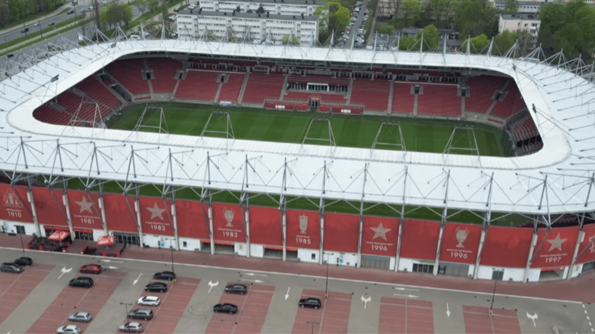 Widzew z kolejnym reprezentantem? Nowe nazwisko na stole Zdjęcie główne wpisu