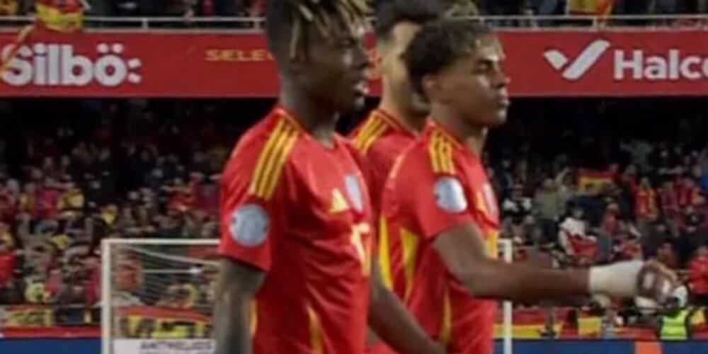 Lamine Yamal odpowiedział na zaczepki holenderskiego piłkarza. „Spodenki w dół” Zdjęcie główne wpisu