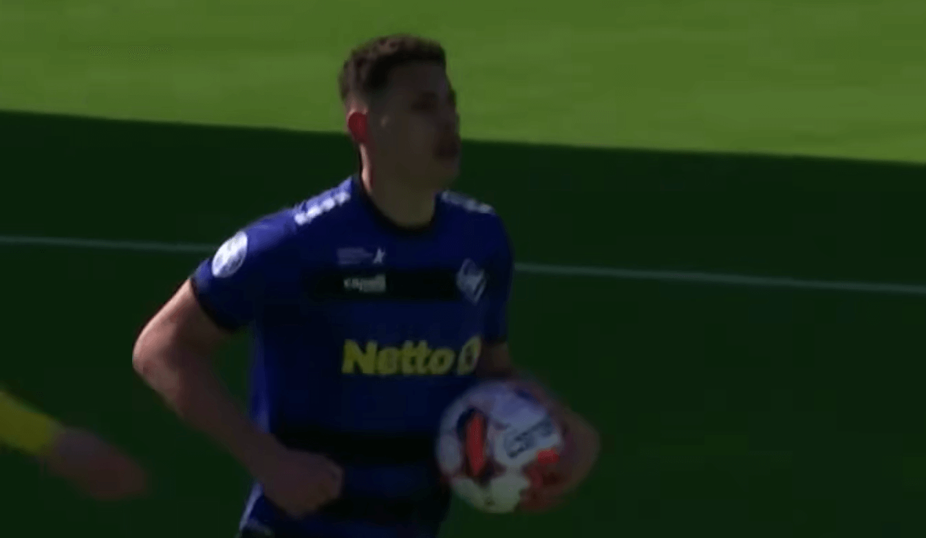 Bramkostrzelny napastnik zagra dla Polski? PZPN skontaktował się z odkryciem Championship! Zdjęcie główne wpisu