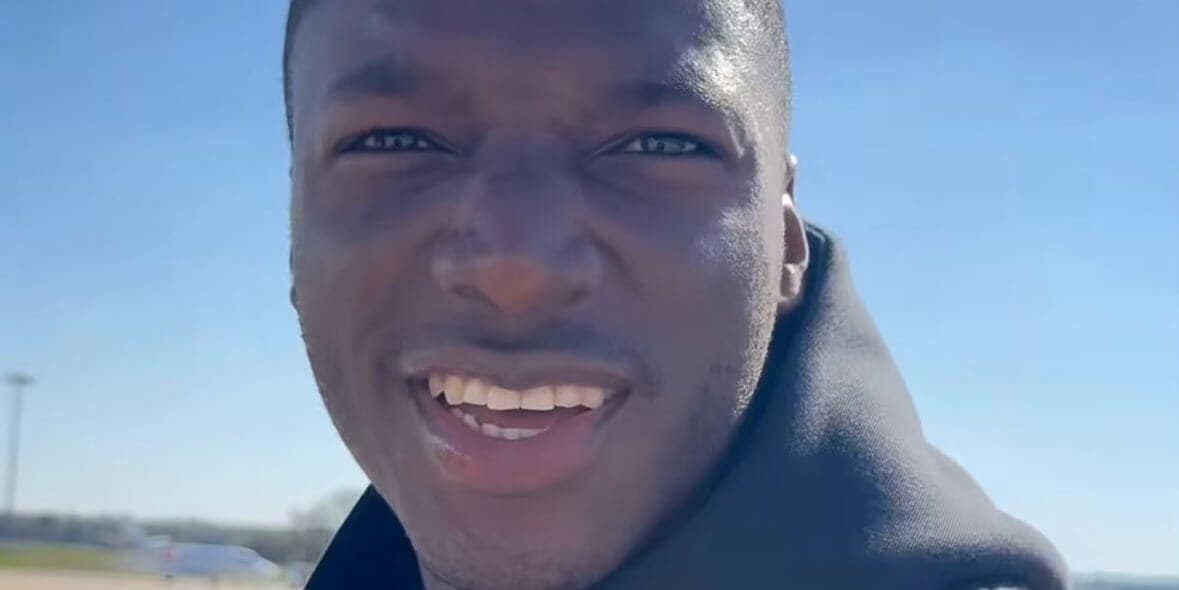 Caicedo się nie popisał. Tyle jego zdaniem wynosi odległość z Londynu do Warszawy Zdjęcie główne wpisu