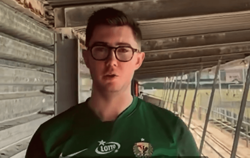 Nietypowy kibic Śląska Wrocław. Specjalnie przeprowadził się do Polski. „Wybrałem się w przygodę życia” Zdjęcie główne wpisu