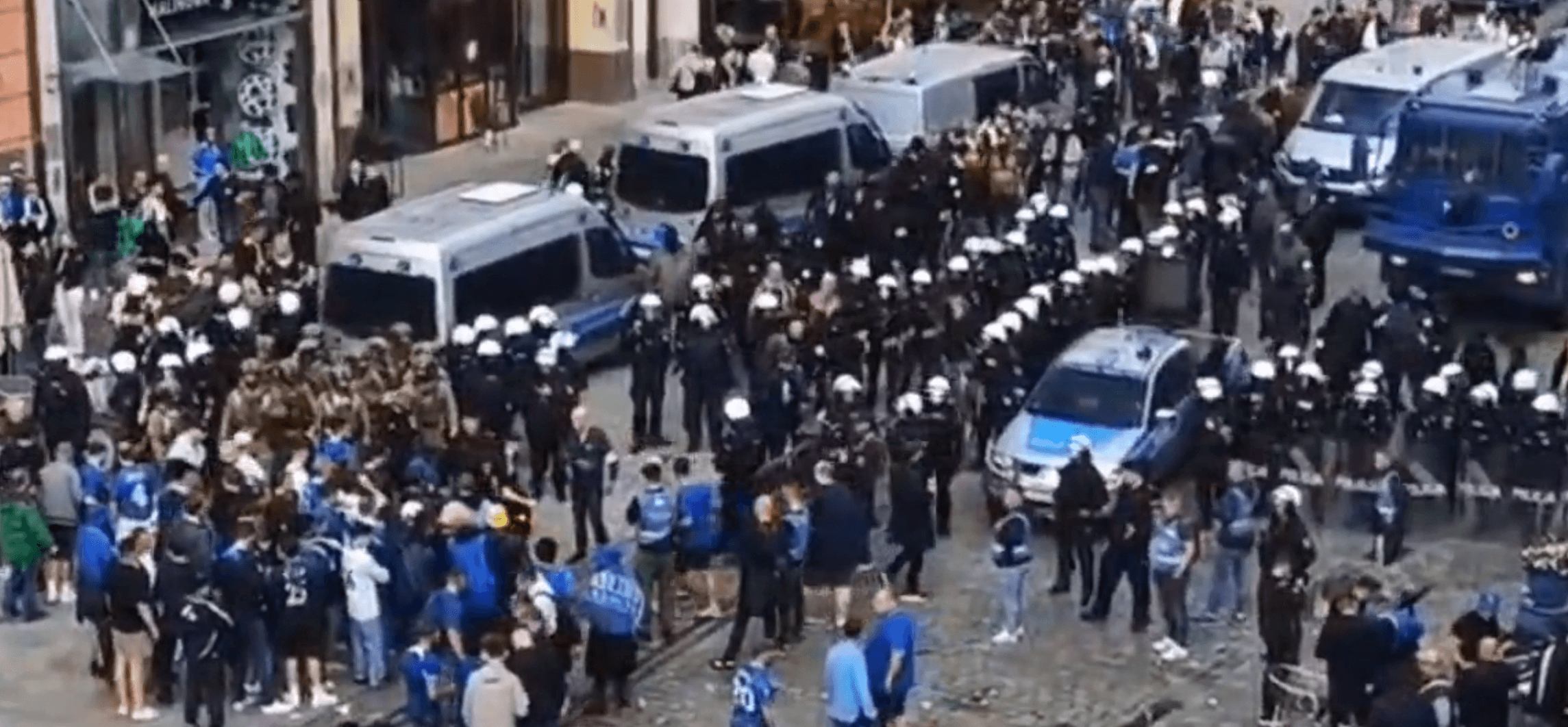 Wrocław jak pobojowisko po finale LKE. Policja poinformowała o wielu zatrzymaniach Zdjęcie główne wpisu