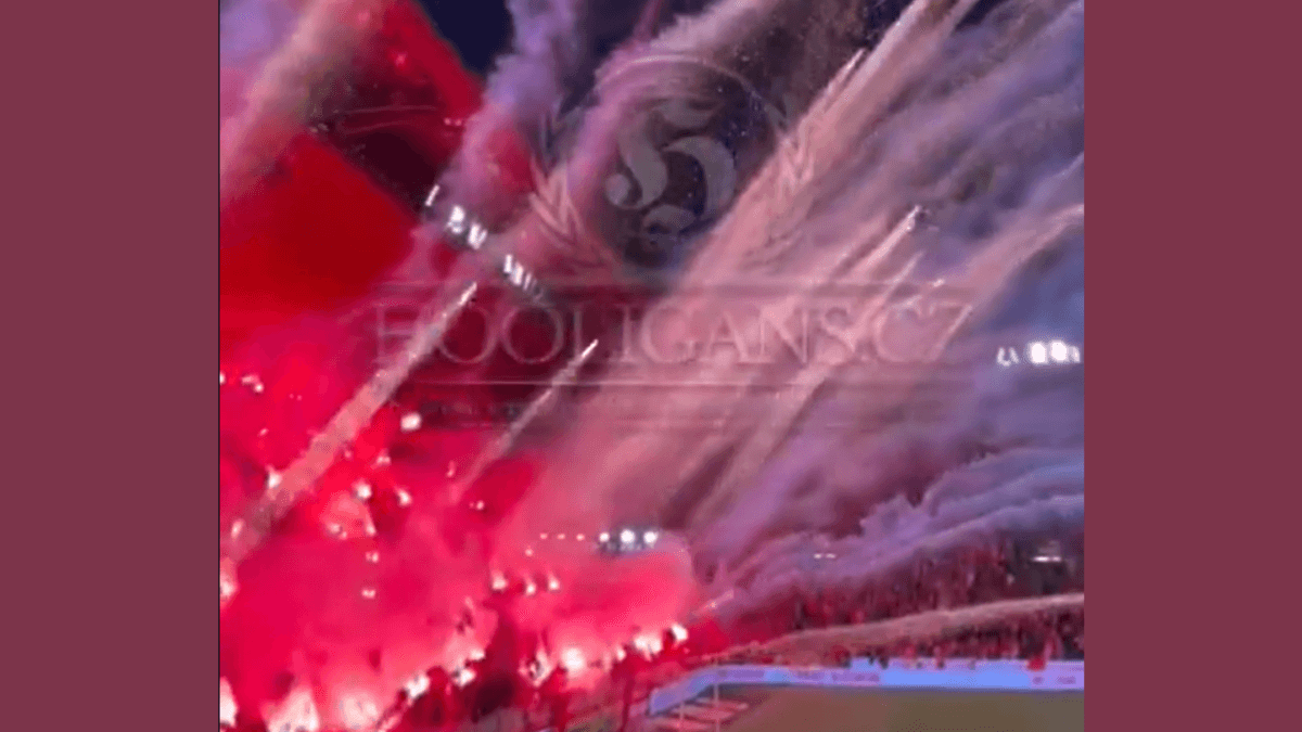 Derby miasta w ogniu rac i fajerwerków. Kibice u naszych sąsiadów dali mocny popis [WIDEO] Zdjęcie główne wpisu