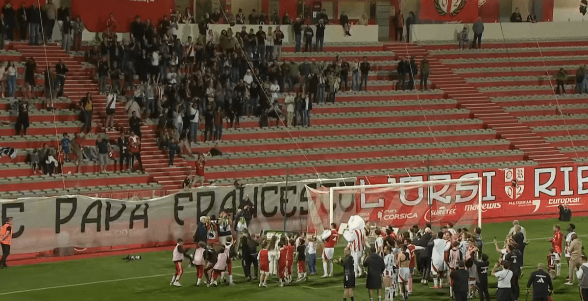 Od Ligue 1 do upadłości. Francuski klub walczy o przetrwanie dzięki kibicom Zdjęcie główne wpisu